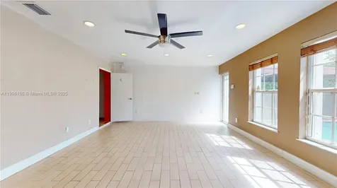 6051 SW 110th Avenue Miami FL 33173