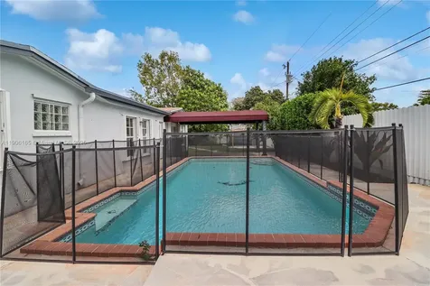 6051 SW 110th Avenue Miami FL 33173
