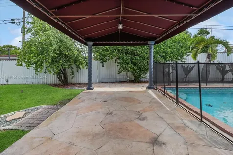 6051 SW 110th Avenue Miami FL 33173
