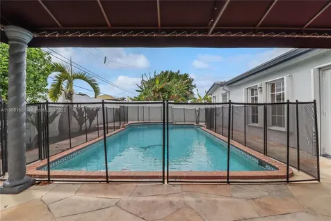 6051 SW 110th Avenue Miami FL 33173