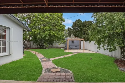 6051 SW 110th Avenue Miami FL 33173