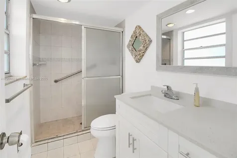 3199 S Ocean Drive Hallandale Beach FL 33009