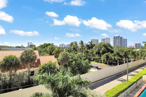 3199 S Ocean Drive Hallandale Beach FL 33009