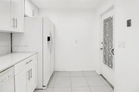 3199 S Ocean Drive Hallandale Beach FL 33009