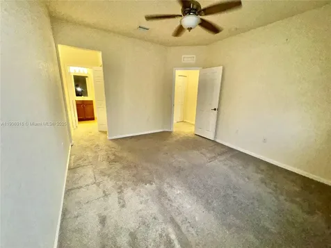 8650 NW 97th Avenue Doral FL 33178