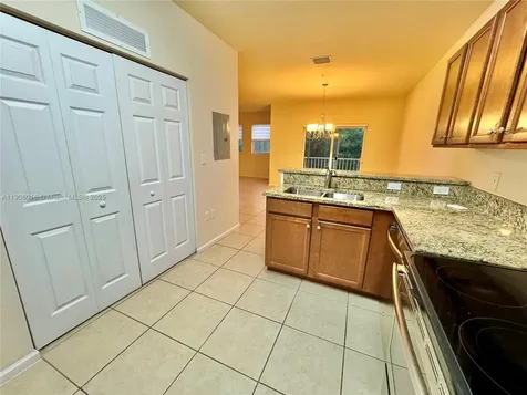 8650 NW 97th Avenue Doral FL 33178