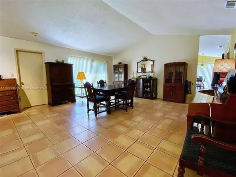10184 SW 139th Place Miami FL 33186