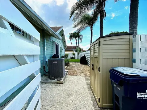 10184 SW 139th Place Miami FL 33186