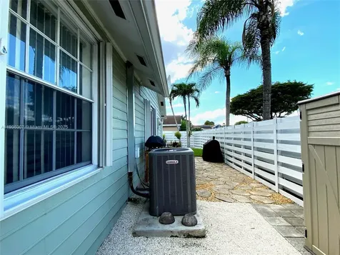 10184 SW 139th Place Miami FL 33186
