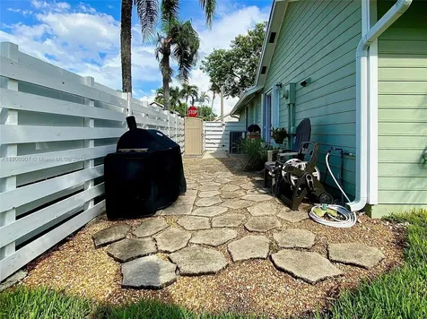 10184 SW 139th Place Miami FL 33186