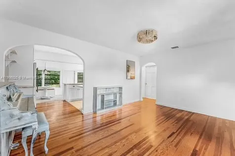 610 S N Street Lake Worth FL 33460