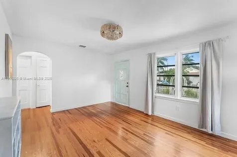 610 S N Street Lake Worth FL 33460