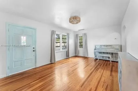 610 S N Street Lake Worth FL 33460