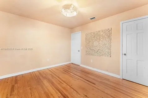 610 S N Street Lake Worth FL 33460