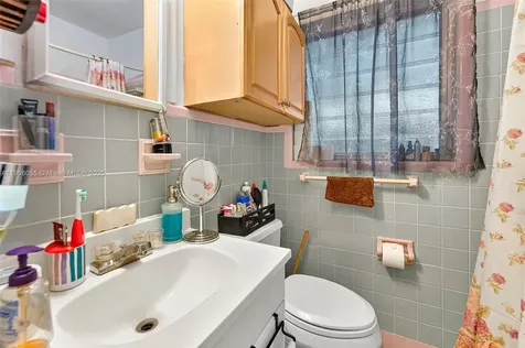 1219-1221 NE 18th Avenue Fort Lauderdale FL 33304