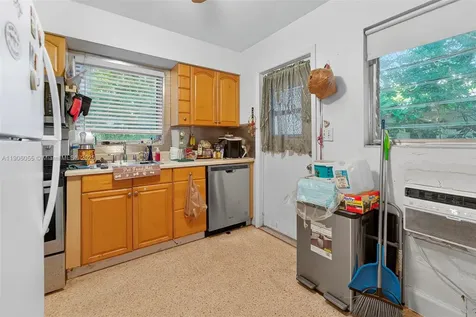 1219-1221 NE 18th Avenue Fort Lauderdale FL 33304