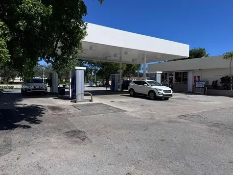8400 W Oakland Park Boulevard Sunrise FL 33351