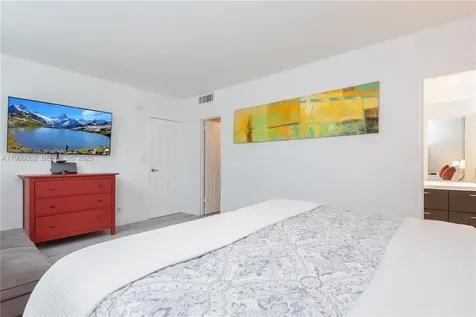 3901 S Ocean Drive Hollywood FL 33019