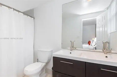 3901 S Ocean Drive Hollywood FL 33019