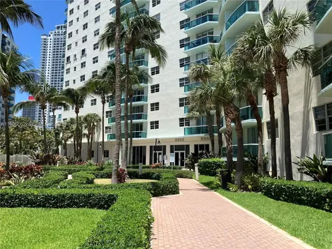 3901 S Ocean Drive Hollywood FL 33019