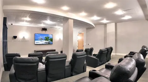 3901 S Ocean Drive Hollywood FL 33019