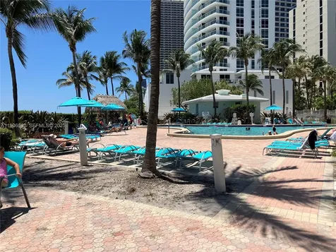3901 S Ocean Drive Hollywood FL 33019