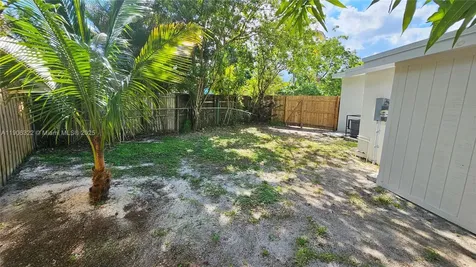 4630 SW 36th Street West Park FL 33023