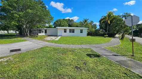 4630 SW 36th Street West Park FL 33023