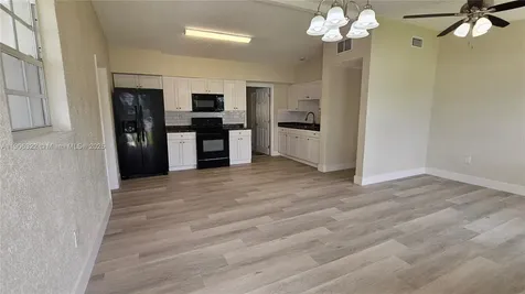 4630 SW 36th Street West Park FL 33023