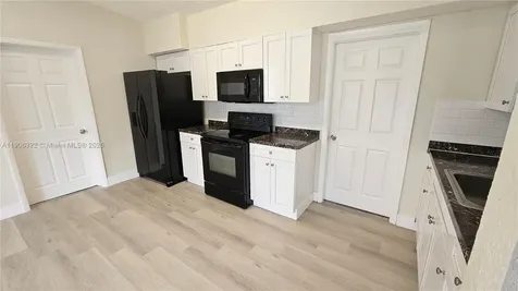 4630 SW 36th Street West Park FL 33023
