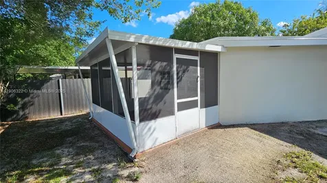 4630 SW 36th Street West Park FL 33023