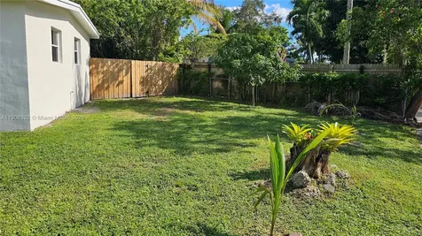 4630 SW 36th Street West Park FL 33023