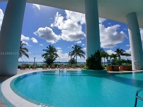 700 NE 24 Miami FL 33137