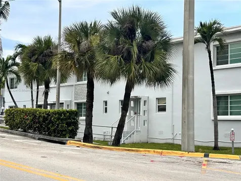 7207 Bay Drive Miami Beach FL 33141