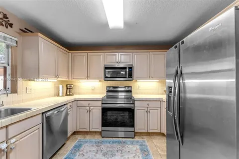 21500 SW 88th Avenue Cutler Bay FL 33189