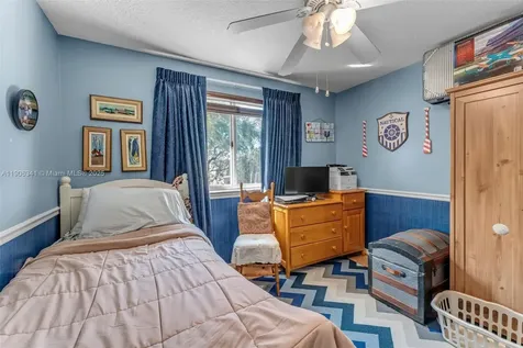 21500 SW 88th Avenue Cutler Bay FL 33189