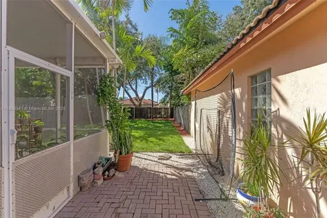 21500 SW 88th Avenue Cutler Bay FL 33189