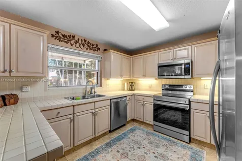 21500 SW 88th Avenue Cutler Bay FL 33189