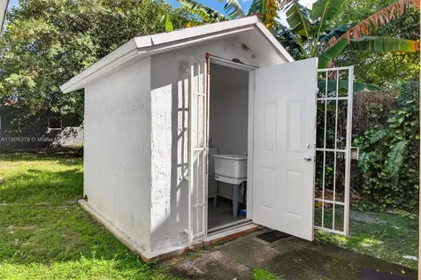 1864 NW 28th Street Miami FL 33142