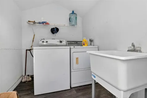1864 NW 28th Street Miami FL 33142