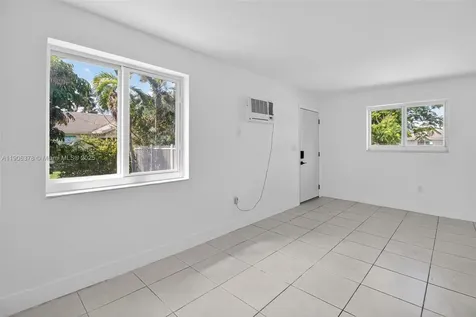 1864 NW 28th Street Miami FL 33142