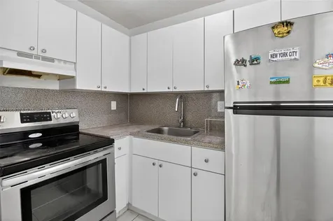 1864 NW 28th Street Miami FL 33142