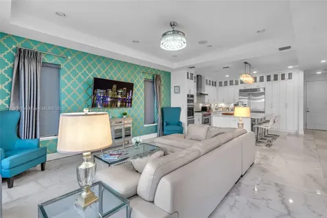 2085 Keystone Boulevard North Miami FL 33181
