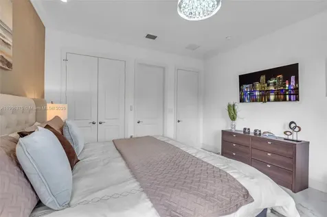 2085 Keystone Boulevard North Miami FL 33181