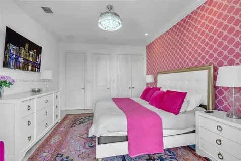 2085 Keystone Boulevard North Miami FL 33181