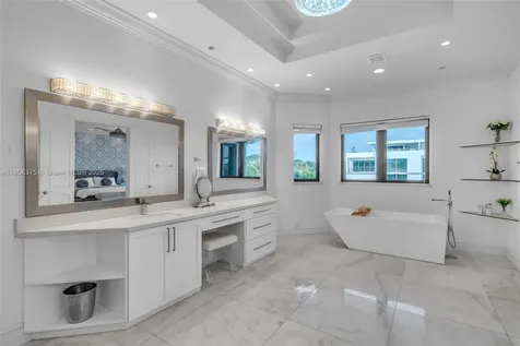 2085 Keystone Boulevard North Miami FL 33181