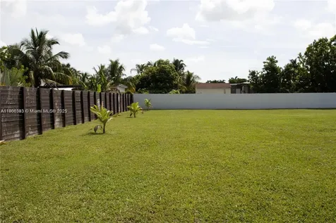 295 NE 150th Street Miami FL 33161