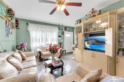 427 NW 84th Terrace Miami FL 33150