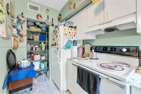 427 NW 84th Terrace Miami FL 33150