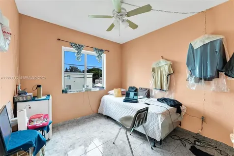 427 NW 84th Terrace Miami FL 33150